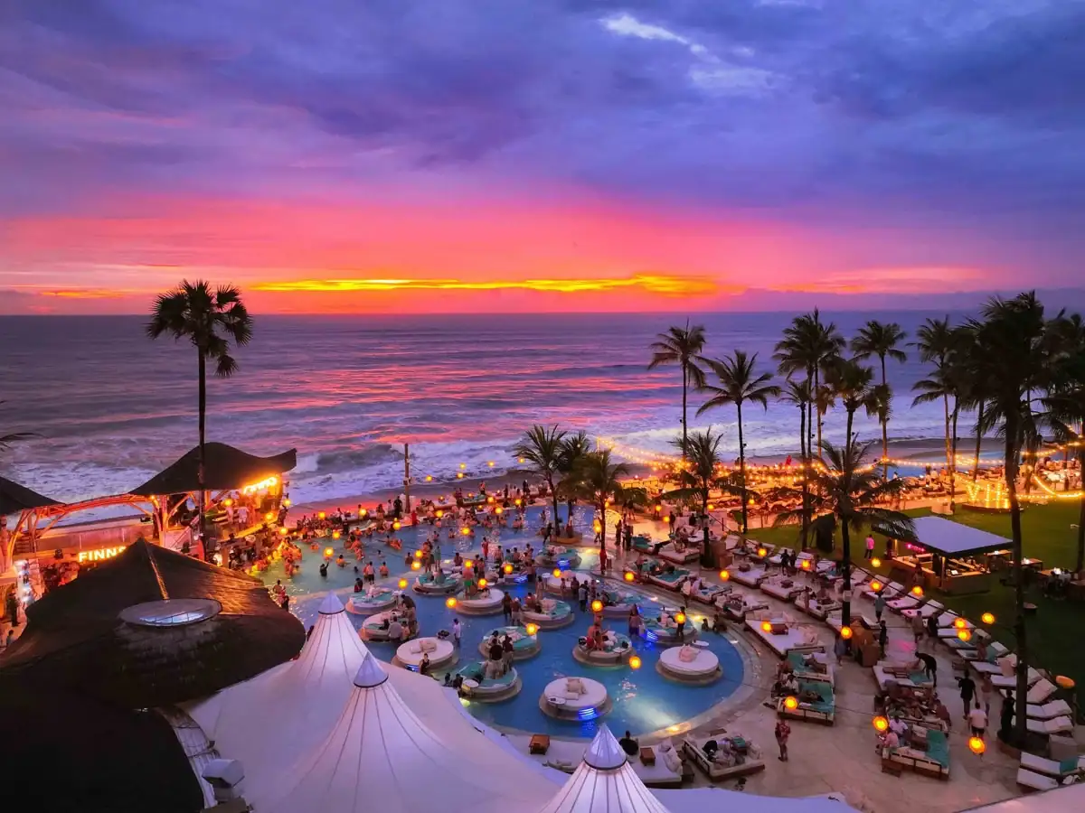 Finns Beach Club